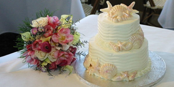 Wedding Cake with Bridal Bouquet